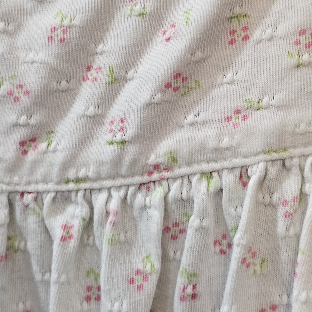 Aria White Eyelet Pointelle Floral with Floral Shaped Buttons Size Small{Bx7} - Picture 13 of 14